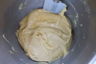 Tarta con manzanas caramelizadas : etape 25