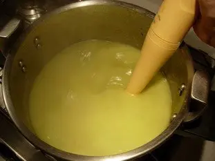 Sopa de puerros y patatas : etape 25