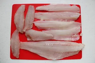 Terrina de filetes de pescado, espinaca y tomates