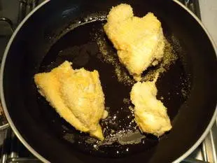 Filetes de pollo apanados con patata : etape 25