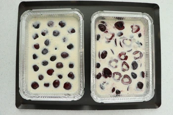moldes con masa de clafoutis