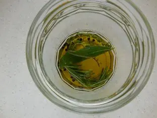 Queso feta en aceite de oliva con hierbas : Foto de la etapa26
