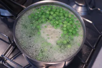 Pesto de menta y guisantes