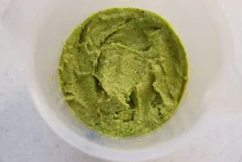 Pesto de menta y guisantes