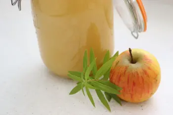 Compota de manzana con verbena
