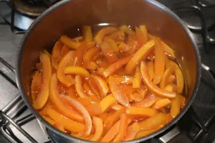 Cortezas de pomelo confitadas : etape 25