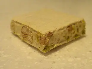 Nougat (turrón) 