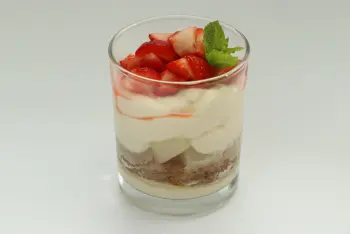 Verrine de pera y fresas con crema de tiramisú : Foto de la etapa26