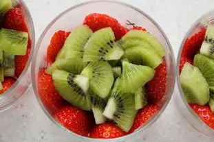 Verrines de fresa y kiwi con crema de mascarpone : Foto de la etapa7