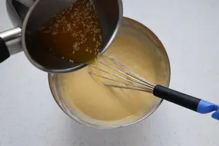 Galleta esponjosa con manzanas caramelizadas : Foto de la etapa5