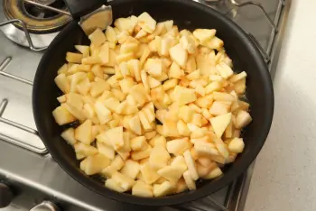 Pasteles suaves de manzana y almendra : Etapa 9