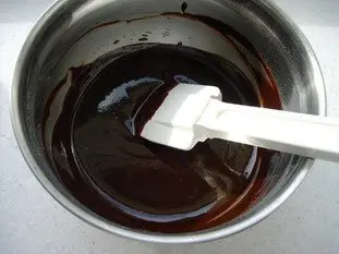Bizcocho micuit de chocolate y culis de frambuesas : Foto de la etapa9
