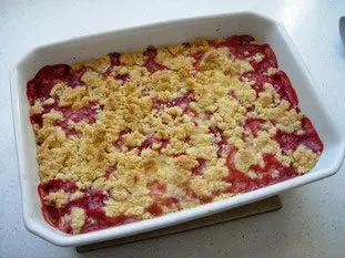 Crumble de fresas y ruibarbo