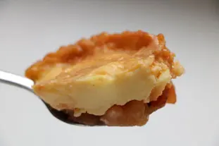 Flan con peras caramelizadas