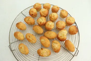 Magdalenas de manzana para Sasha : Etapa 9