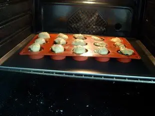 Muffins de almendra-grosella negra : etape 25