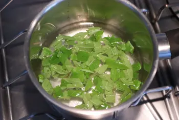 Ensalada de melocotones de viña y albaricoques con verbena