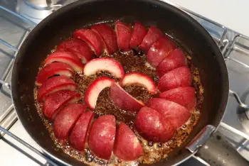 Tarta boulangère tatin con nectarinas de vid