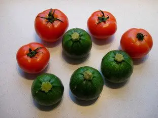 Tomates y calabacines rellenos