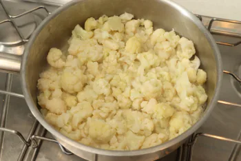 Salchicha de Morteau y puré de coliflor ahumada : Etapa 5