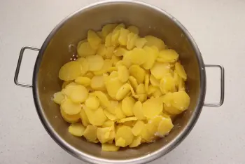 Patatas gratinadas con 3 quesos : etape 25