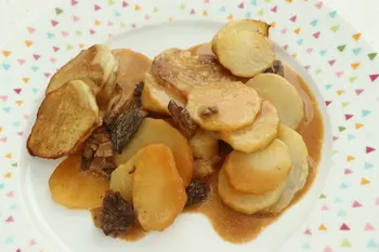Gratinado de patatas con colmenillas y vino amarillo