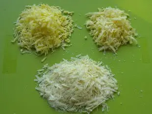 Coliflor en rodajas con 3 quesos