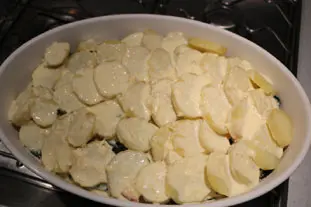 Gratinado cremoso de espinacas y patatas 