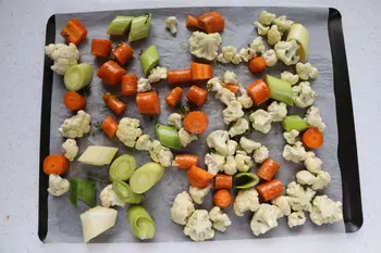 Verduras asadas con tomillo y salsa verde