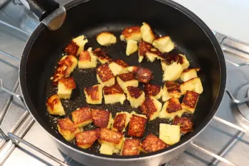 Polenta con alcachofas y champiñones