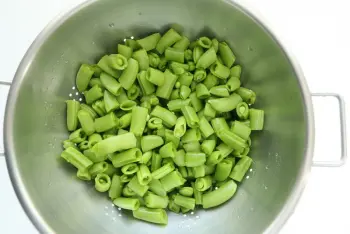 Guisantes nuevos al pesto