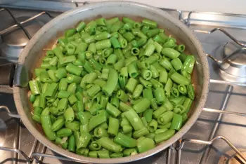 Guisantes nuevos al pesto