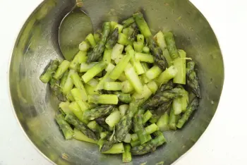 Espárragos verdes asados con limón y parmesano : Etapa 6