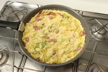 Tortilla de jamón y col : Etapa 9