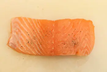 Pasta de Erika con queso feta, salmón, tomates cherry y espinacas : Etapa 2