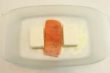 Pasta de Erika con queso feta, salmón, tomates cherry y espinacas : Etapa 5