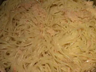 Espaguetis al salmón ahumado
