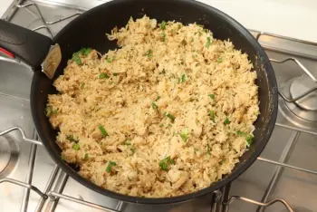 Arroz frito con pollo y cebolleta : Etapa 10
