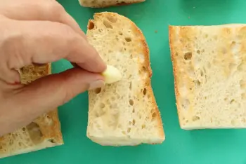Tartines con calabacín y tomate gratinado : Etapa 10