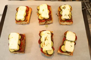 Tartines con calabacín y tomate gratinado : Etapa 15
