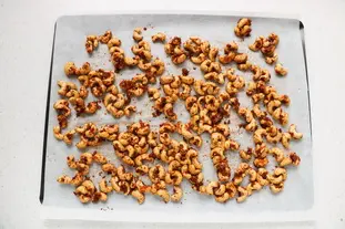 Nueces de acajú tostadas con especias : Foto de la etapa5