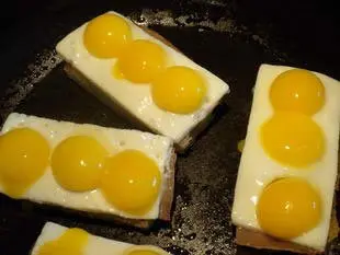 Huevos de codorniz en botonera