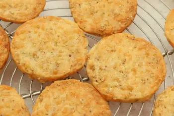 Galletas saladas de sésamo y queso Comté