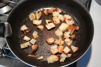 Ensalada de brécol con mayonesa de perifollo y limón