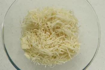 Remoulade de apio con estragón y huevos mimosa : Etapa 2