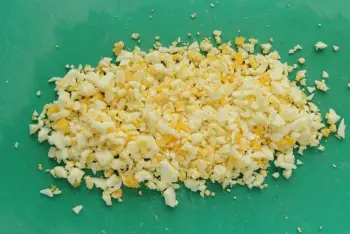 Remoulade de apio con estragón y huevos mimosa : Etapa 5