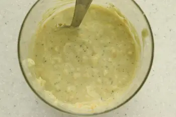 Remoulade de apio con estragón y huevos mimosa : Etapa 6