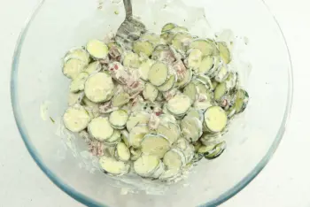 Ensalada de calabacines crujientes con las sobras del asado : Etapa 6