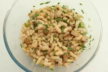 Ensalada de alubias blancas, atún y queso cheddar : Etapa 7