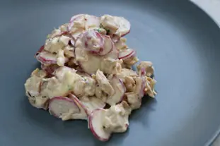Ensalada de rábanos al limón y pollo
